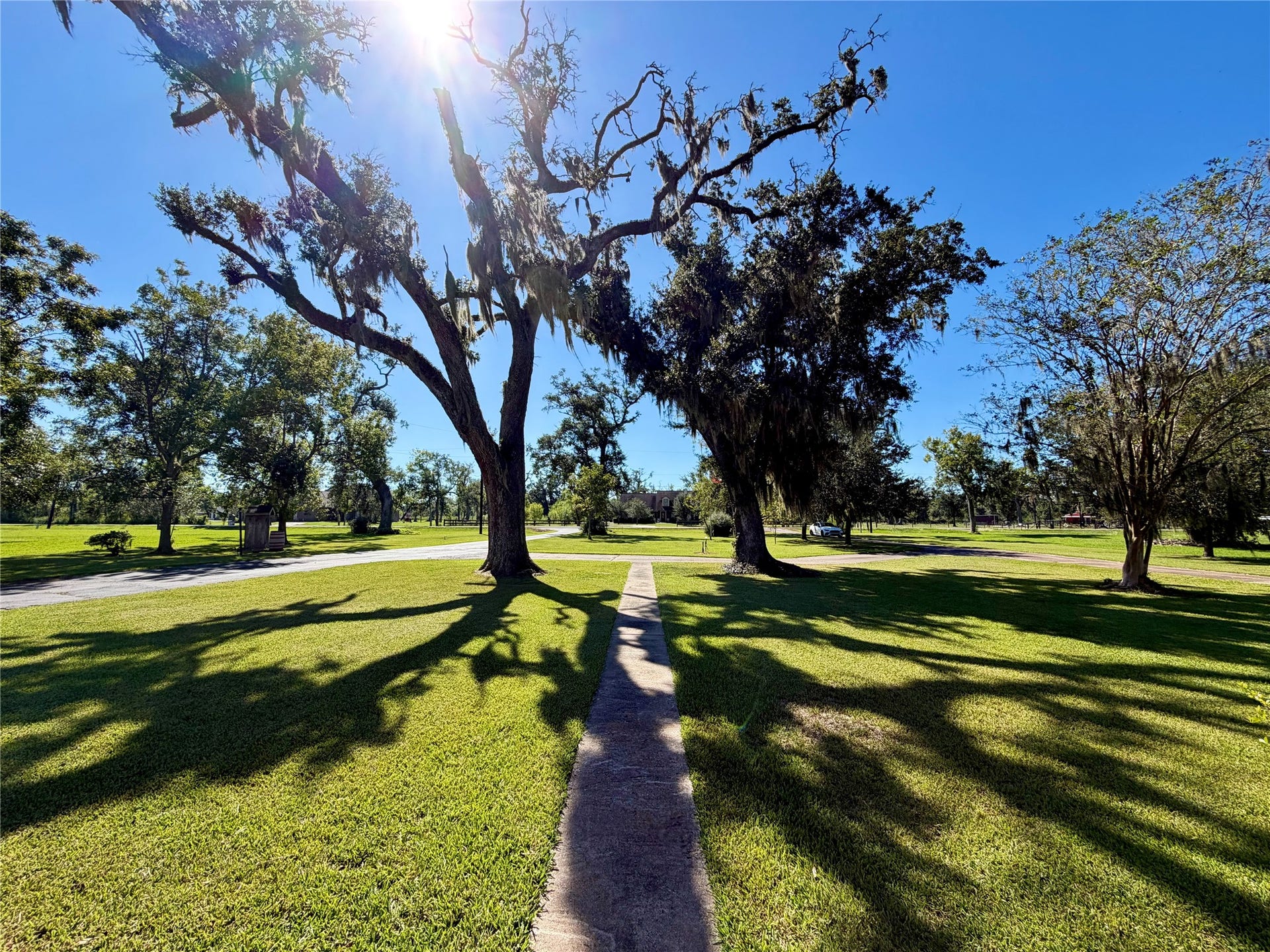 1231 County Road 201A, Angleton, TX 77515 1231 County Road 201A, Angleton, TX 77515