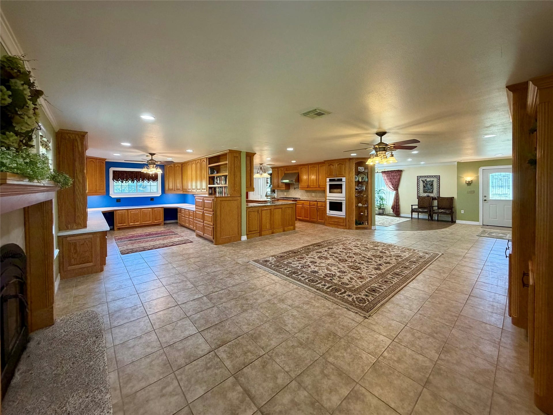 1231 County Road 201A, Angleton, TX 77515 1231 County Road 201A, Angleton, TX 77515