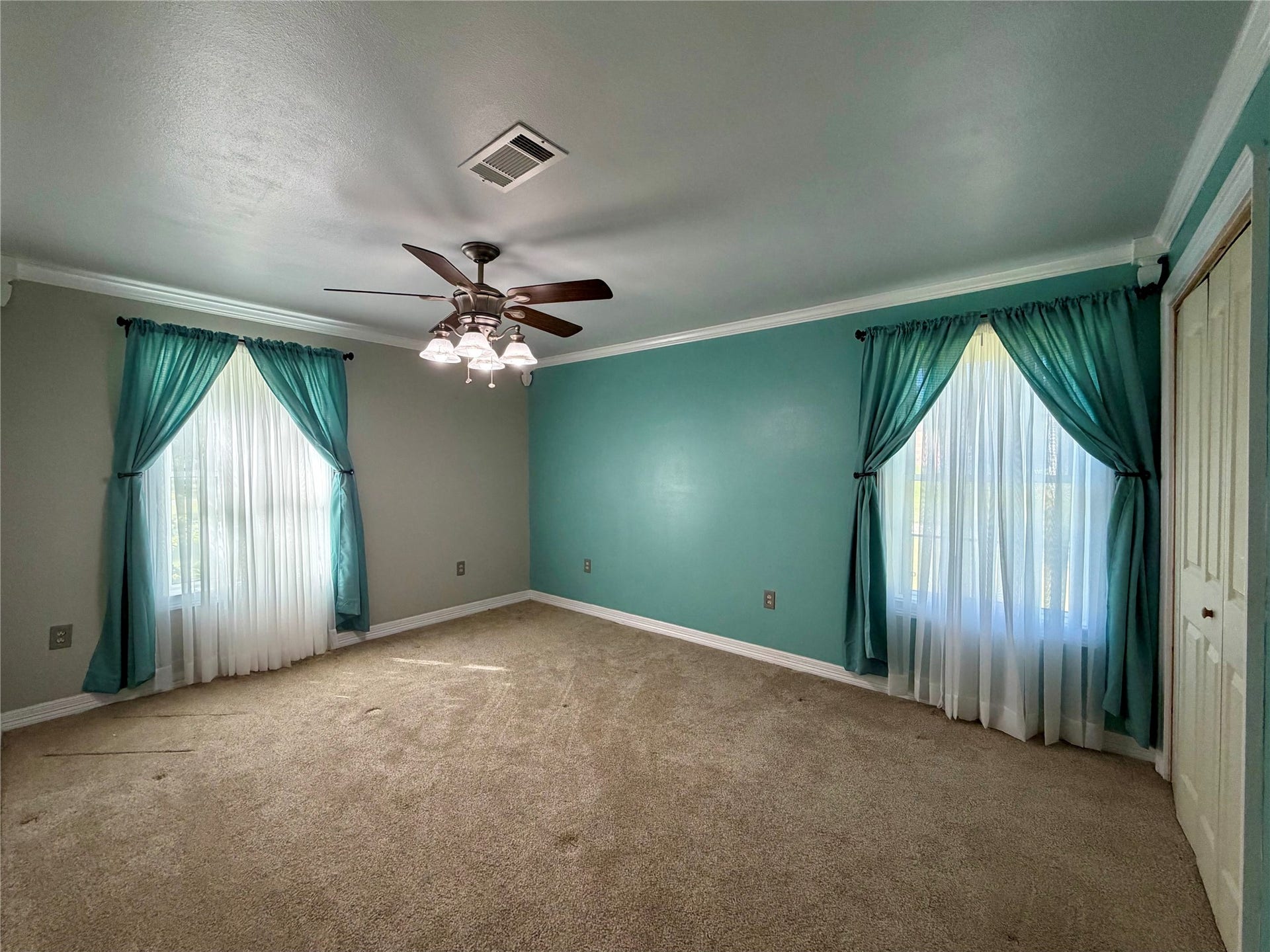 1231 County Road 201A, Angleton, TX 77515 1231 County Road 201A, Angleton, TX 77515