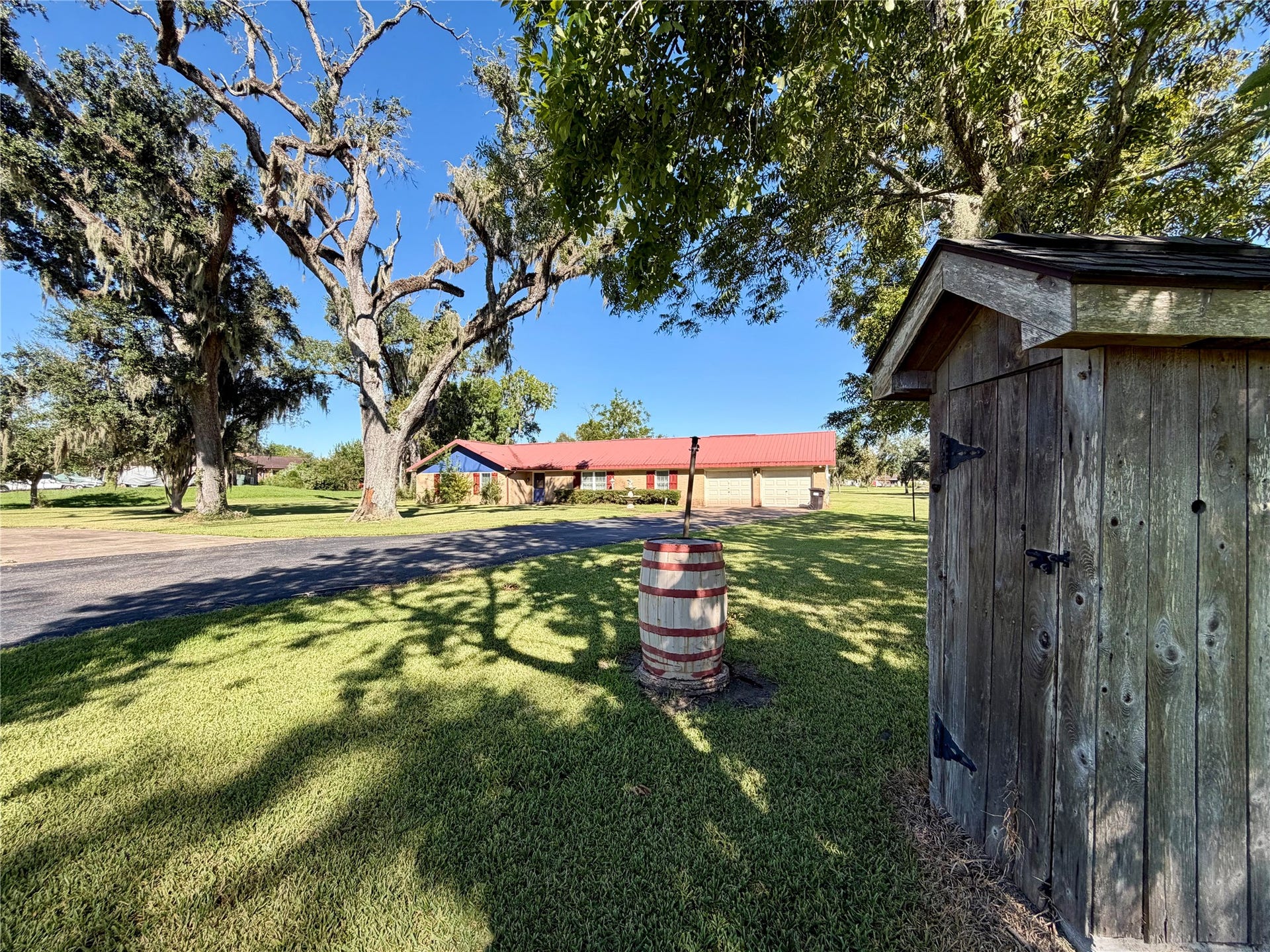 1231 County Road 201A, Angleton, TX 77515 1231 County Road 201A, Angleton, TX 77515