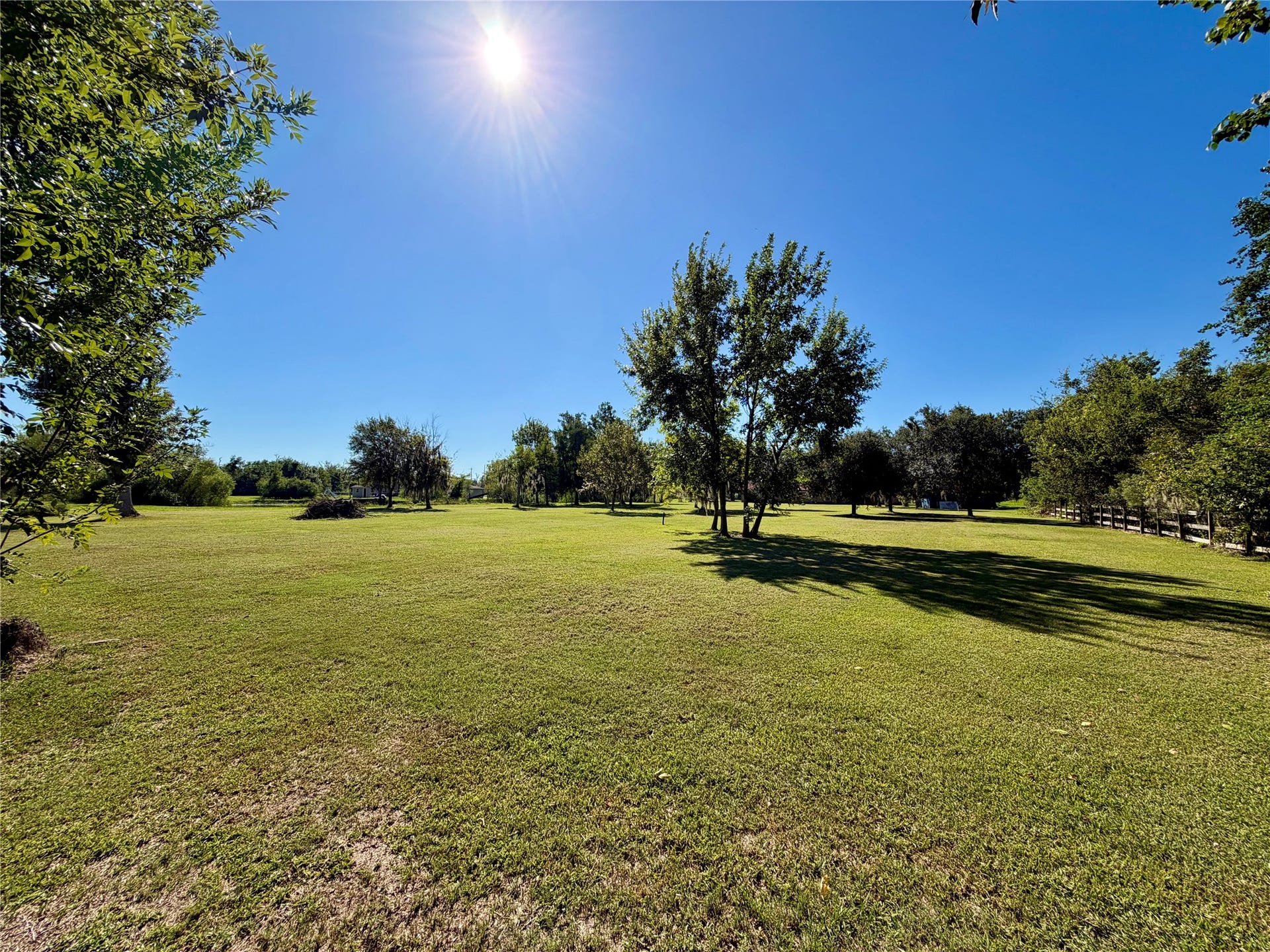 1231 County Road 201A, Angleton, TX 77515 1231 County Road 201A, Angleton, TX 77515