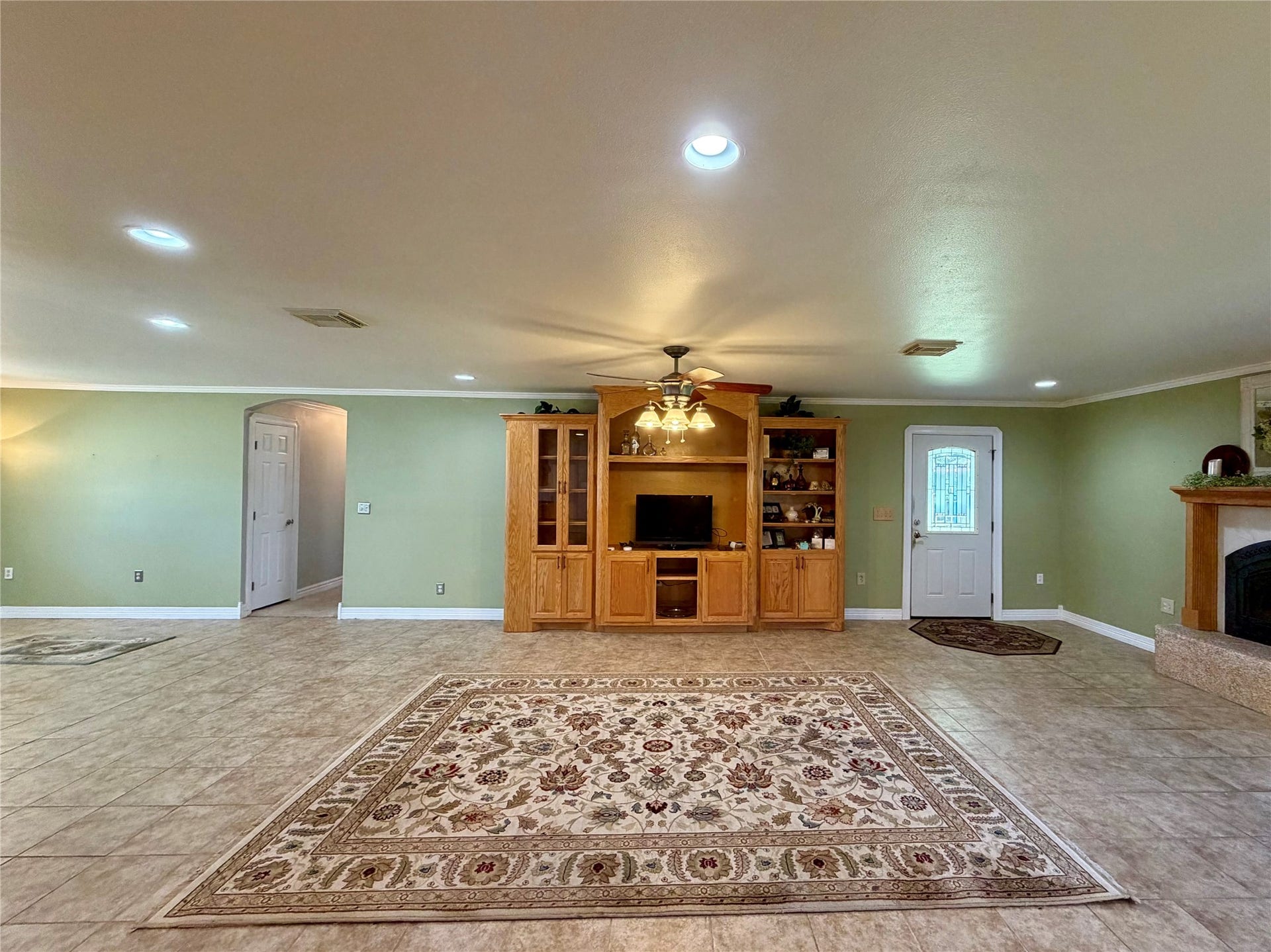 1231 County Road 201A, Angleton, TX 77515 1231 County Road 201A, Angleton, TX 77515