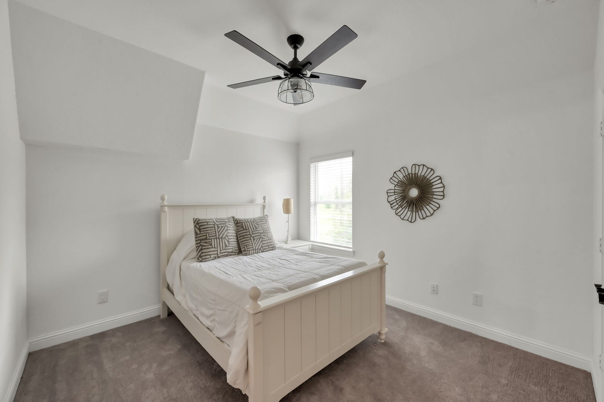 14626 Sterling Court, Willis, TX 77378 Full bedroom with en-suite bathroom.