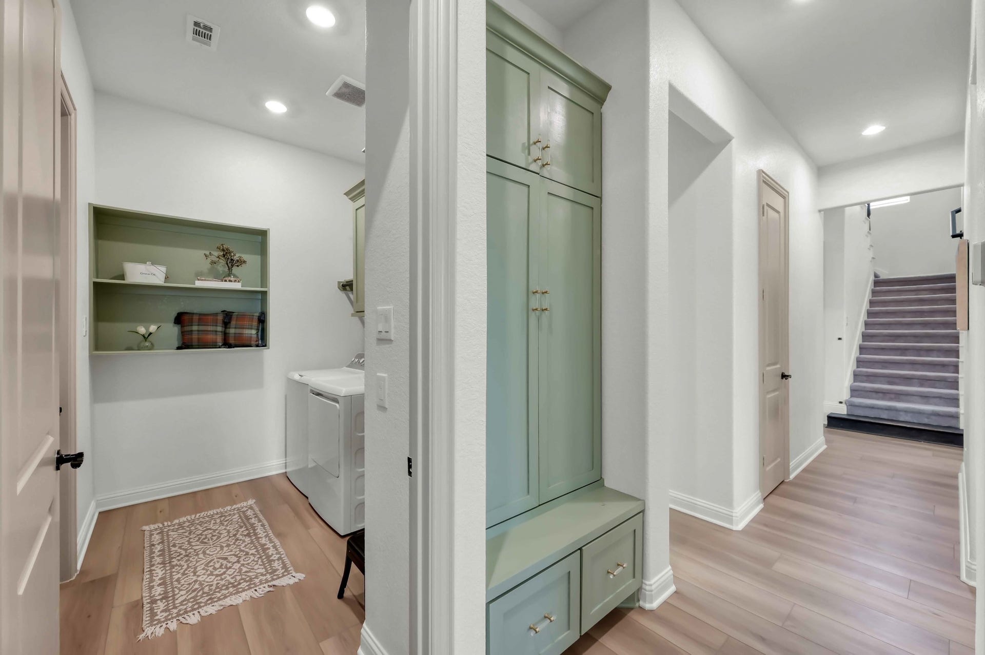 14626 Sterling Court, Willis, TX 77378 Hallway with mudset.