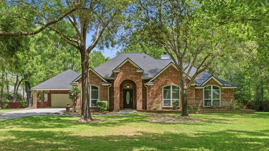 Property photo for 11714 Creek View Lane, Conroe, TX