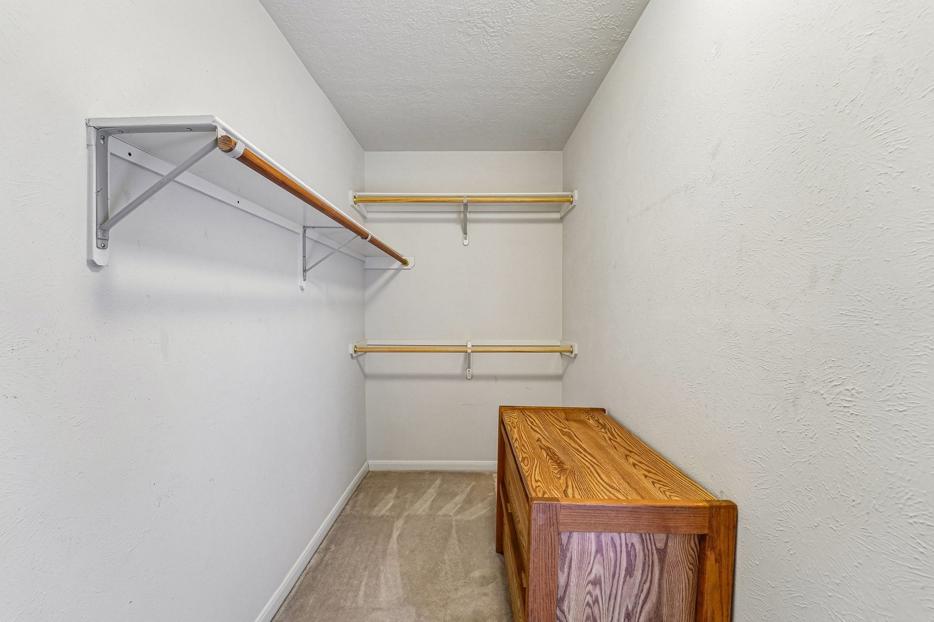 14 Serene Creek Place, The Woodlands, TX 77382 Spacious walk-in closet located in Bedroom #2.