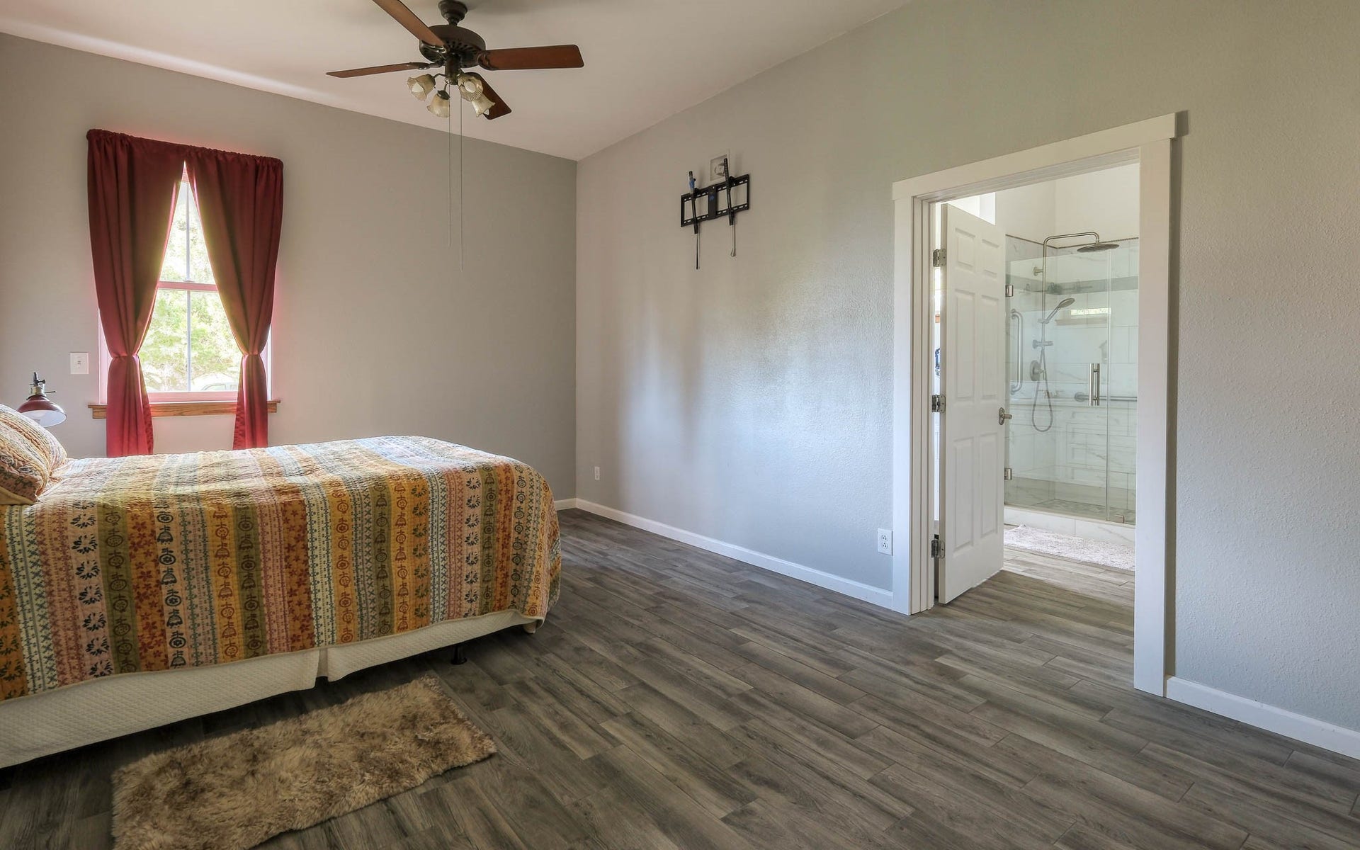 28322 Mellman Road, Hempstead, TX 77445
