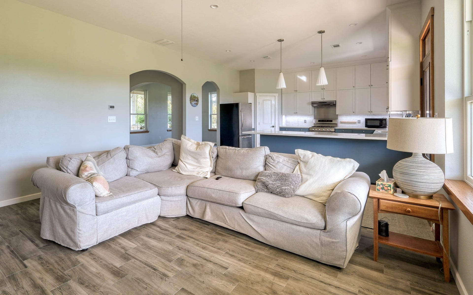Spacious Living room