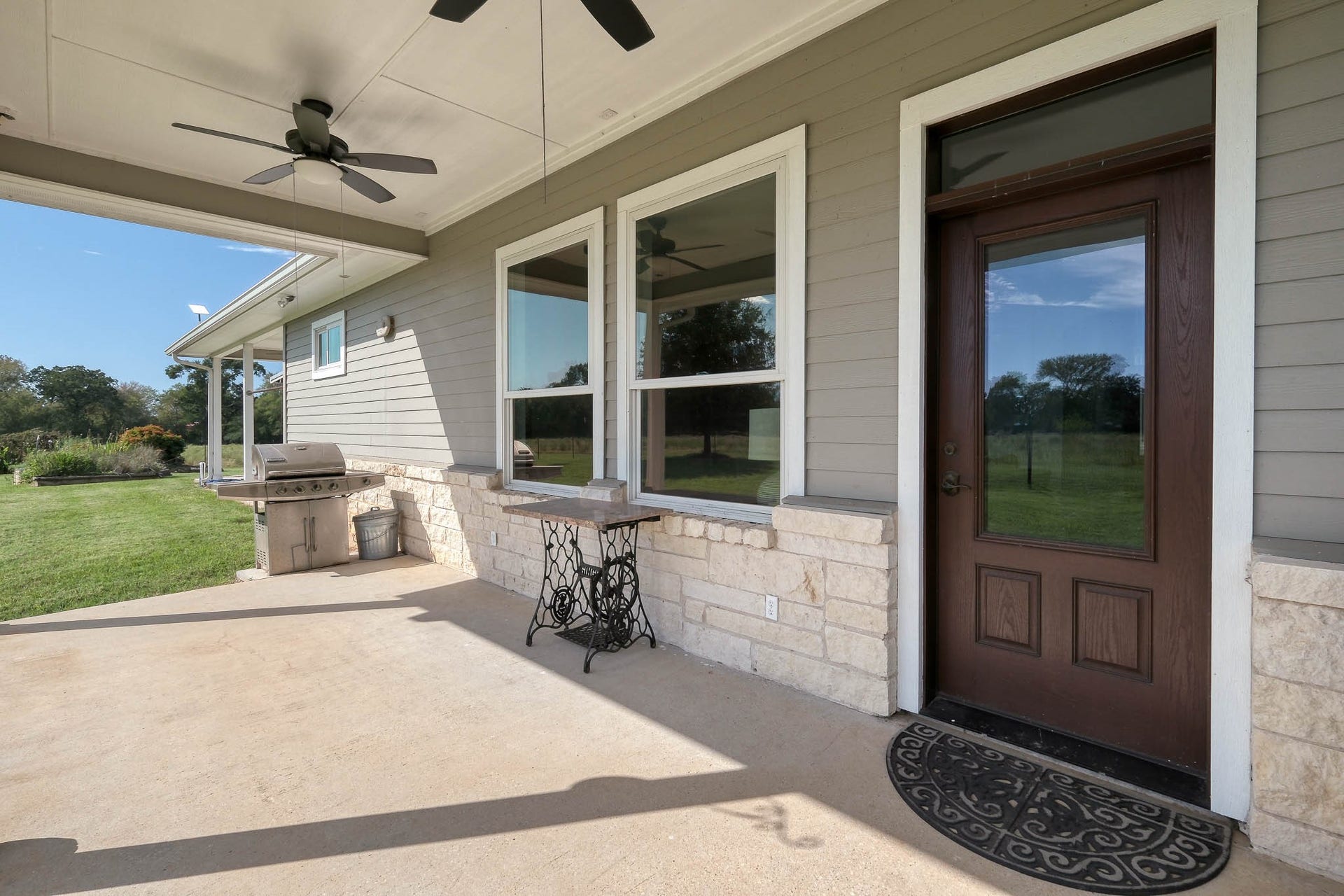 28322 Mellman Road, Hempstead, TX 77445