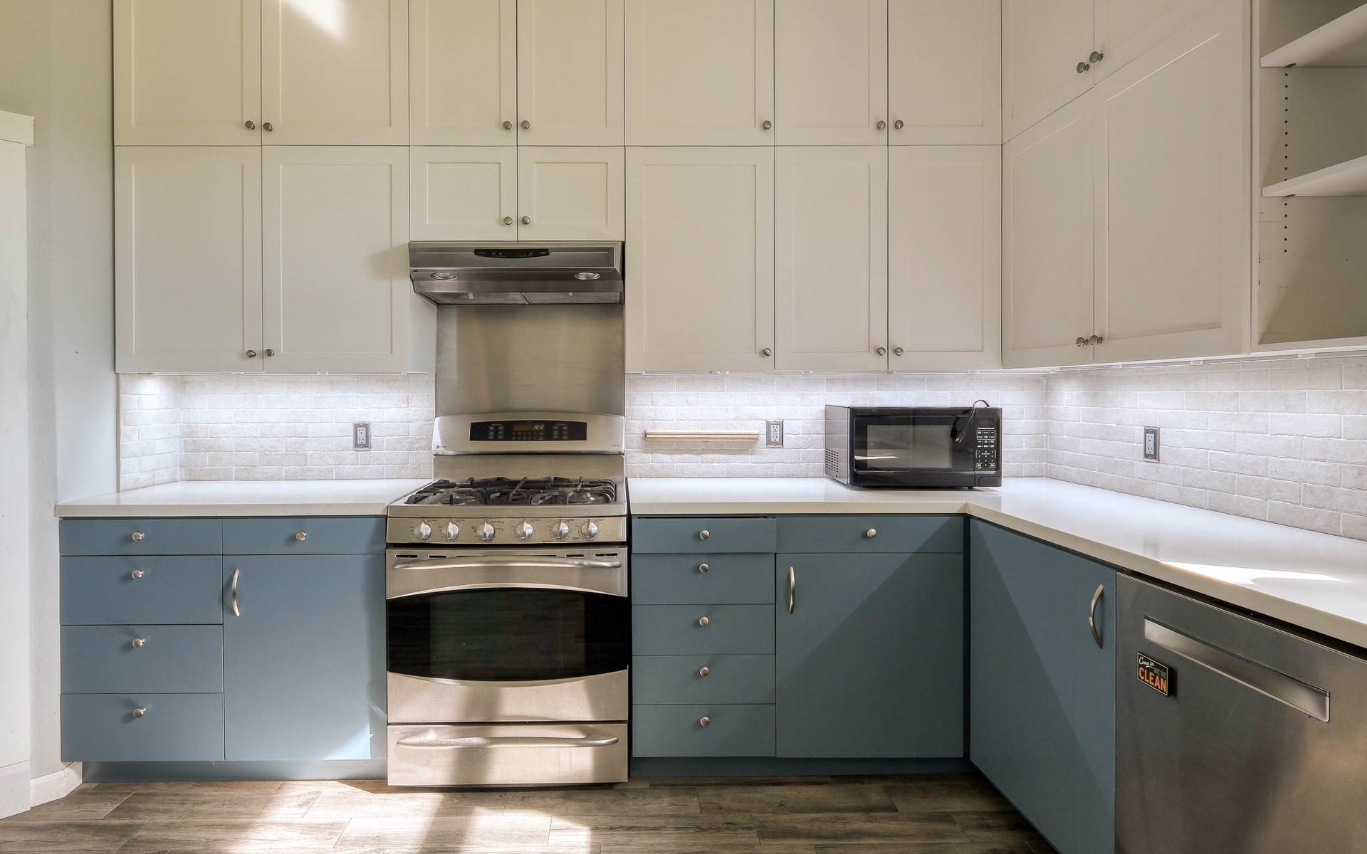 28322 Mellman Road, Hempstead, TX 77445