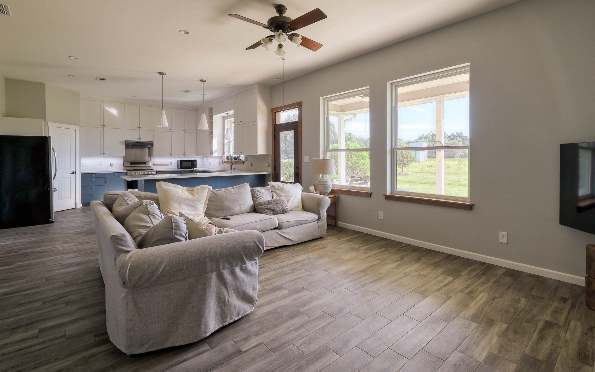 28322 Mellman Road, Hempstead, TX 77445