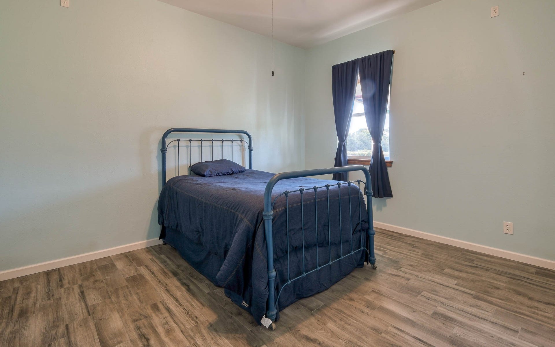 28322 Mellman Road, Hempstead, TX 77445