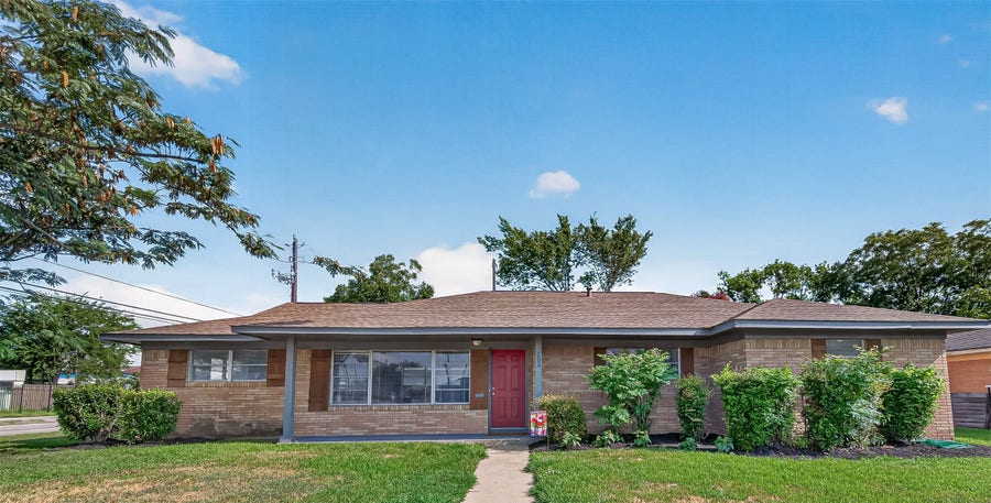 Property photo for 103 E Janisch Road, Houston, TX