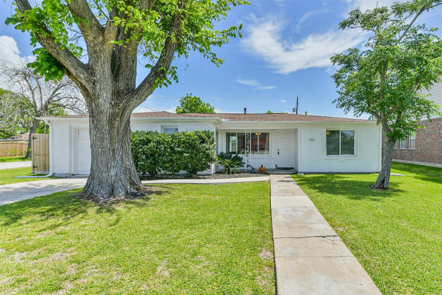Property photo for 332 N 7th Street, La Porte, TX