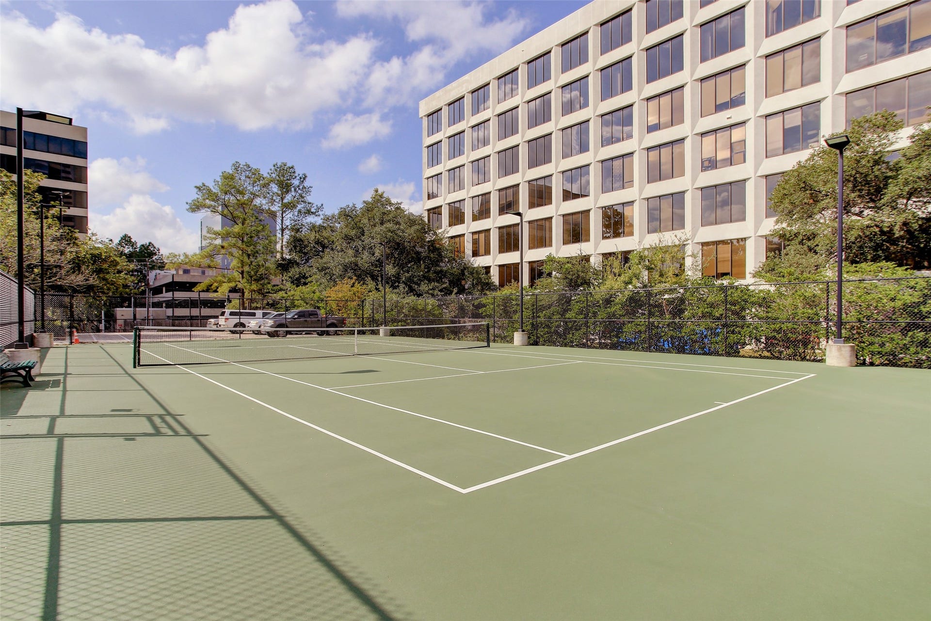 49 Briar Hollow Lane, #702, Houston, TX 77027 Tennis courts