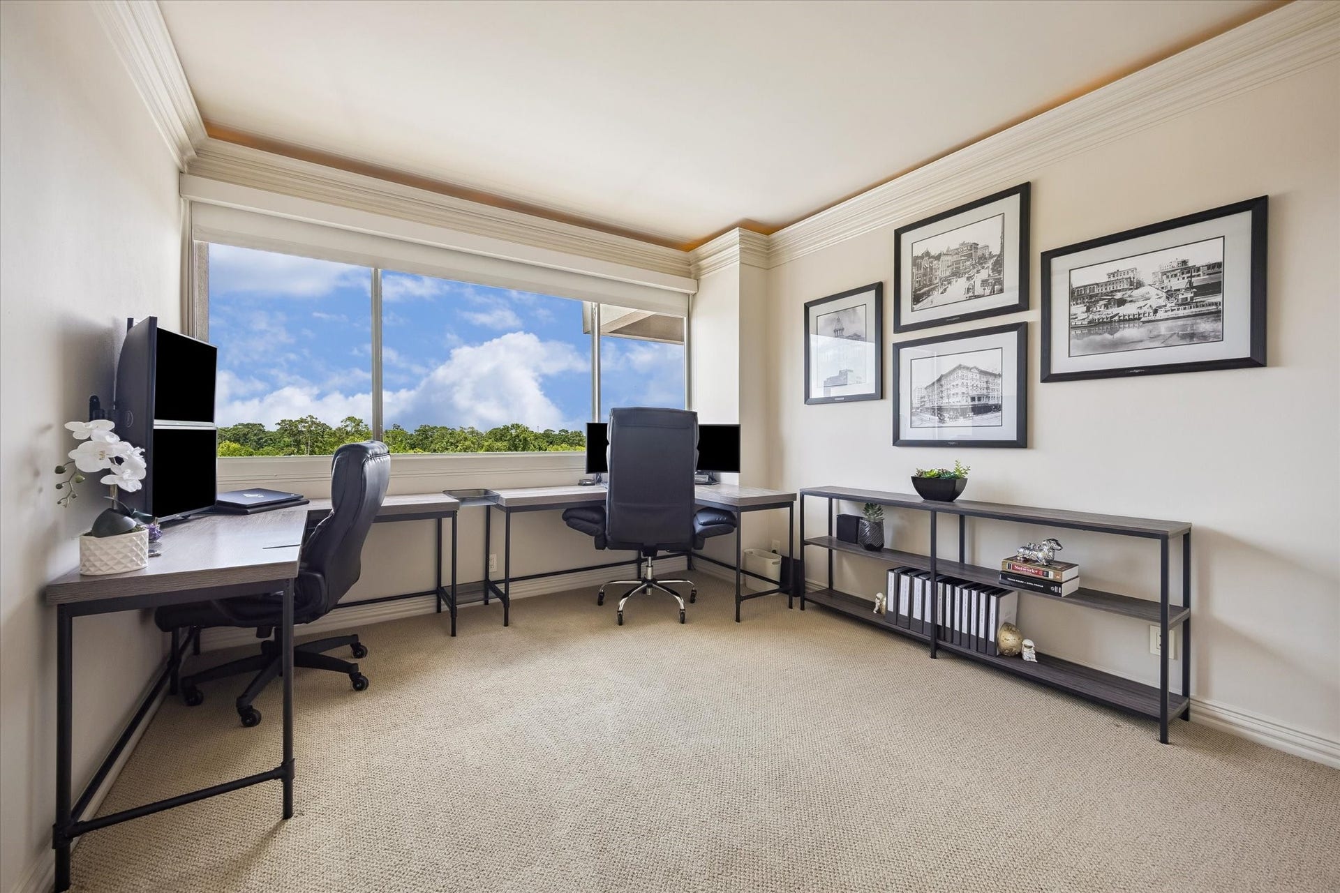 49 Briar Hollow Lane, #702, Houston, TX 77027 Secondary bedroom/Office.