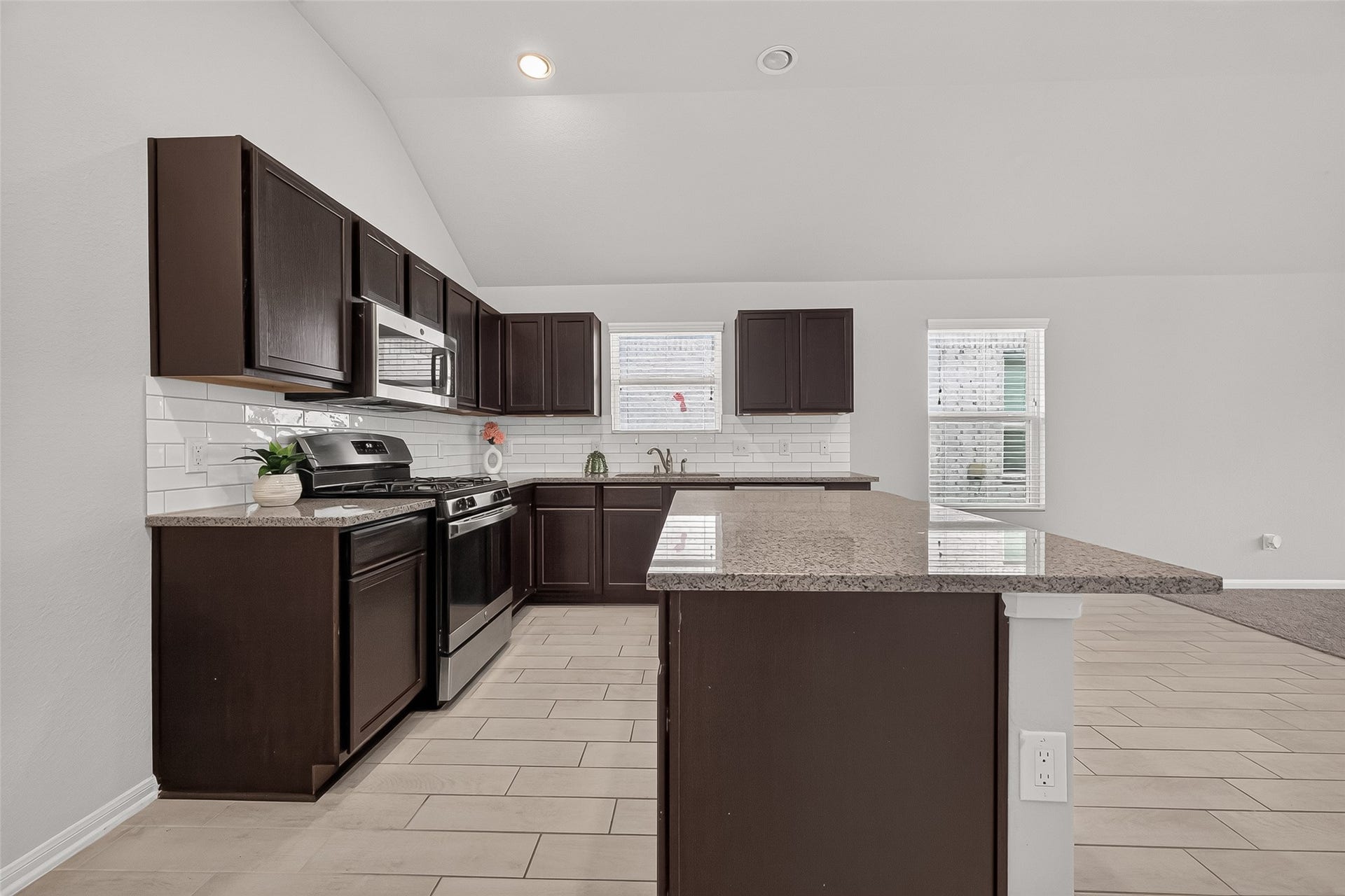 2122 Artic Loon Drive, Conroe, TX 77385