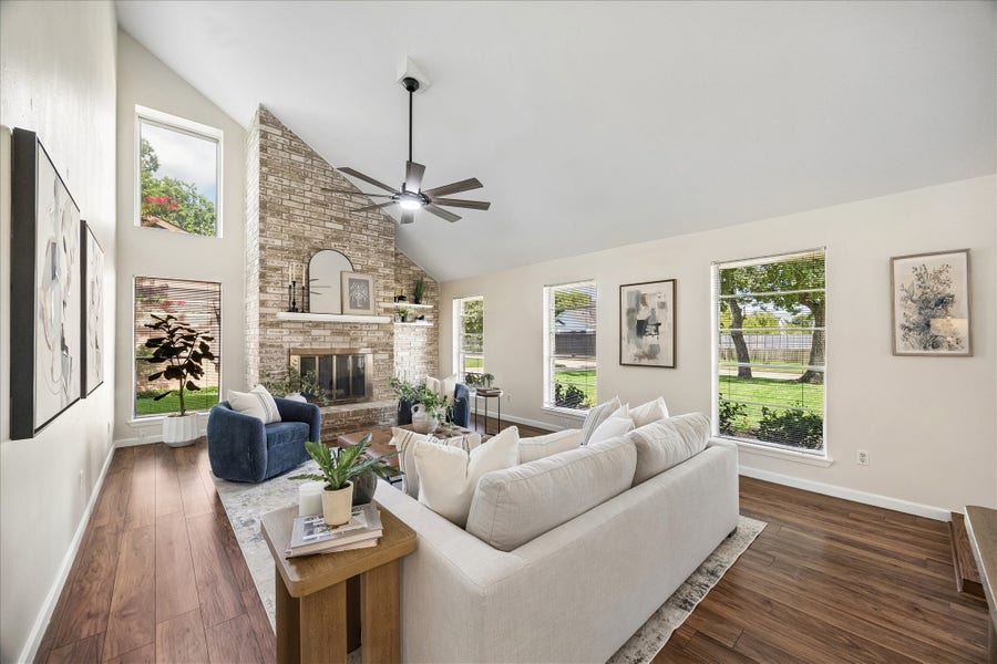 Property photo for 813 Lakeview Drive, Sugar Land, TX