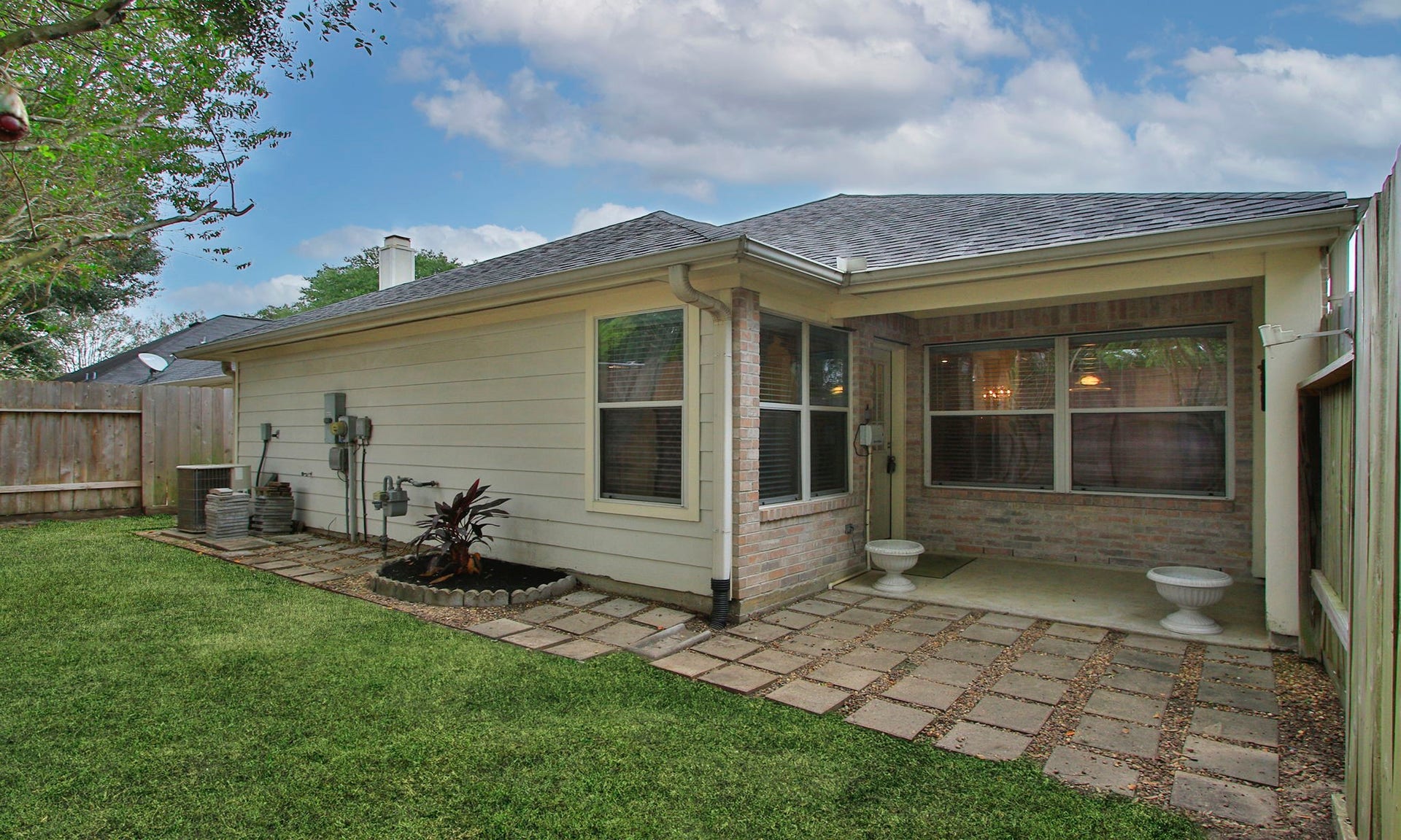 15839 Collinsville Drive, Tomball, TX 77377 15839 Collinsville Drive, Tomball, TX 77377