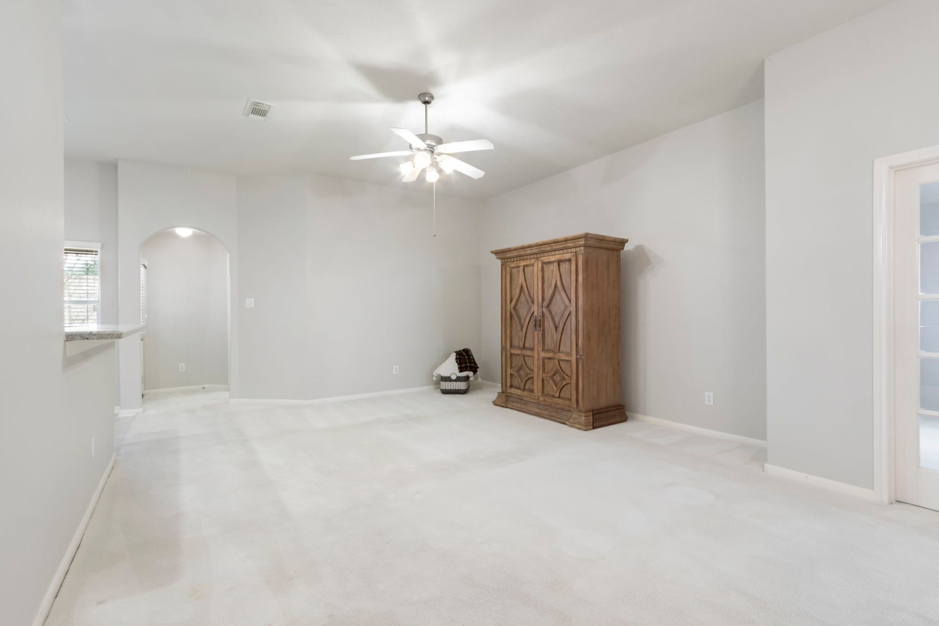 15839 Collinsville Drive, Tomball, TX 77377 15839 Collinsville Drive, Tomball, TX 77377