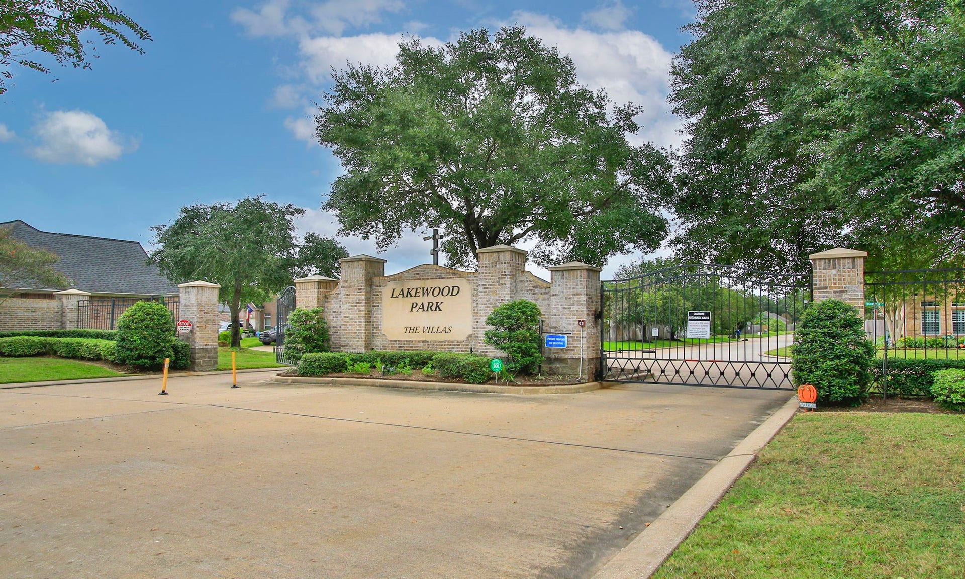 15839 Collinsville Drive, Tomball, TX 77377 15839 Collinsville Drive, Tomball, TX 77377
