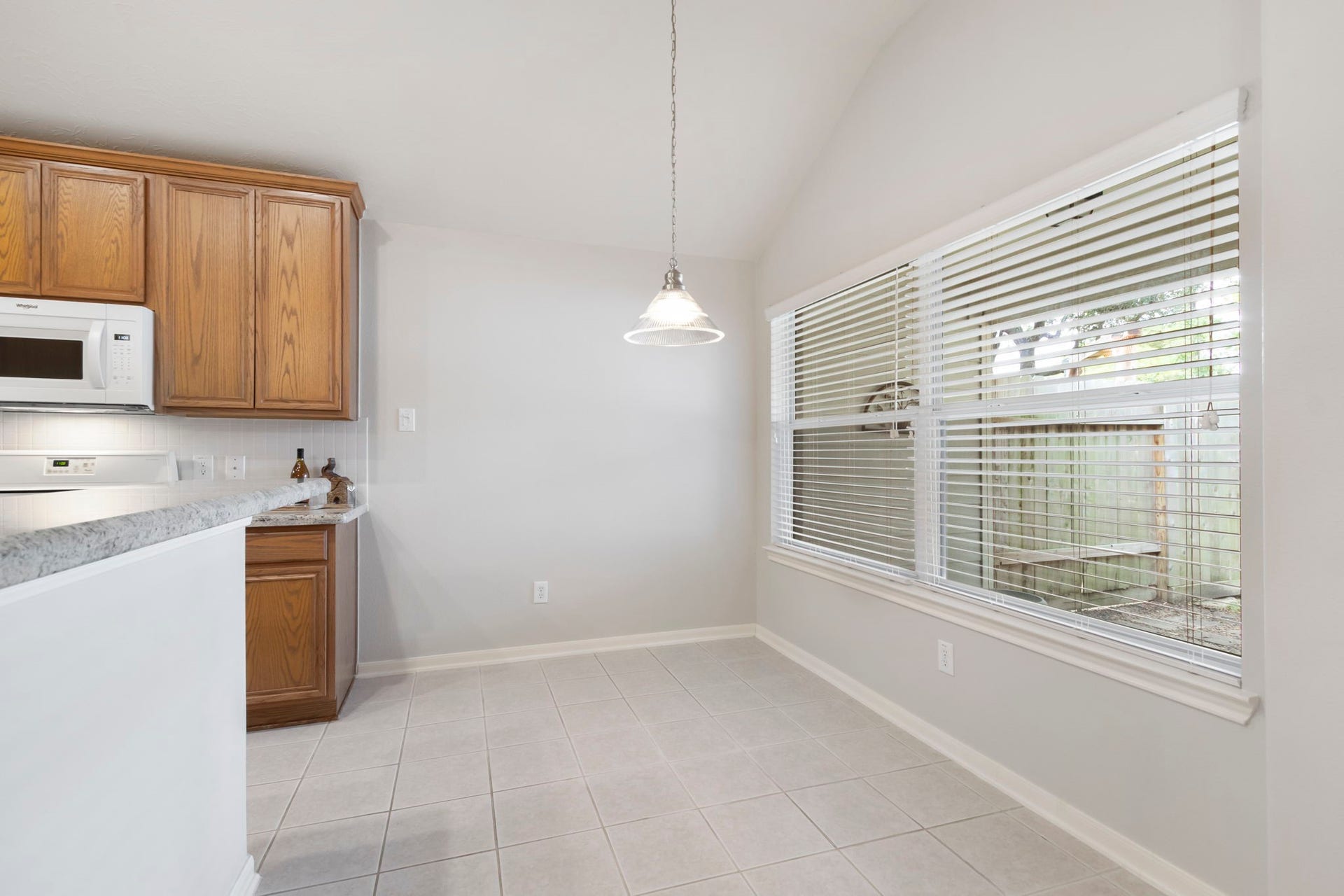 15839 Collinsville Drive, Tomball, TX 77377 15839 Collinsville Drive, Tomball, TX 77377