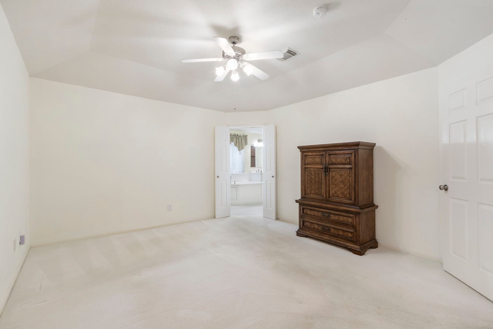 15839 Collinsville Drive, Tomball, TX 77377 15839 Collinsville Drive, Tomball, TX 77377