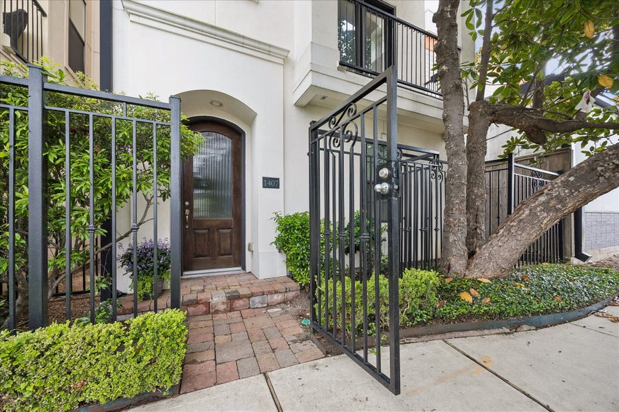 Property photo for 1407 Shearn Street, Houston, TX