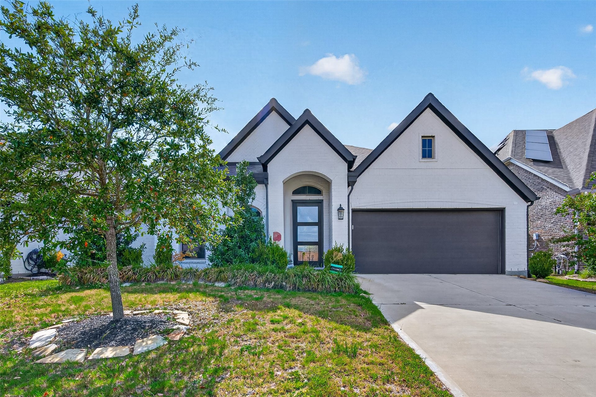 7211 Sylvan Birch Trail, Katy, TX 77493 Beautiful front of home with wonderful landscaping