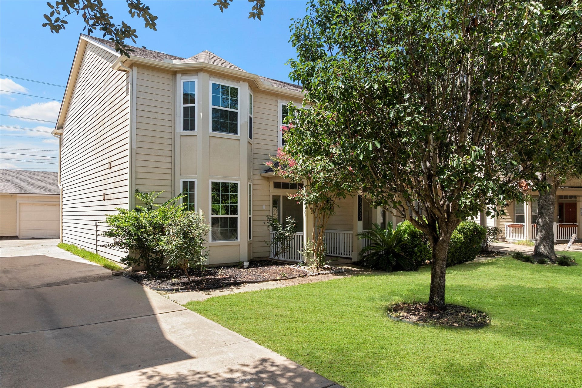 16879 Mammoth Springs Drive, Houston, TX 77095 16879 Mammoth Springs Drive, Houston, TX 77095