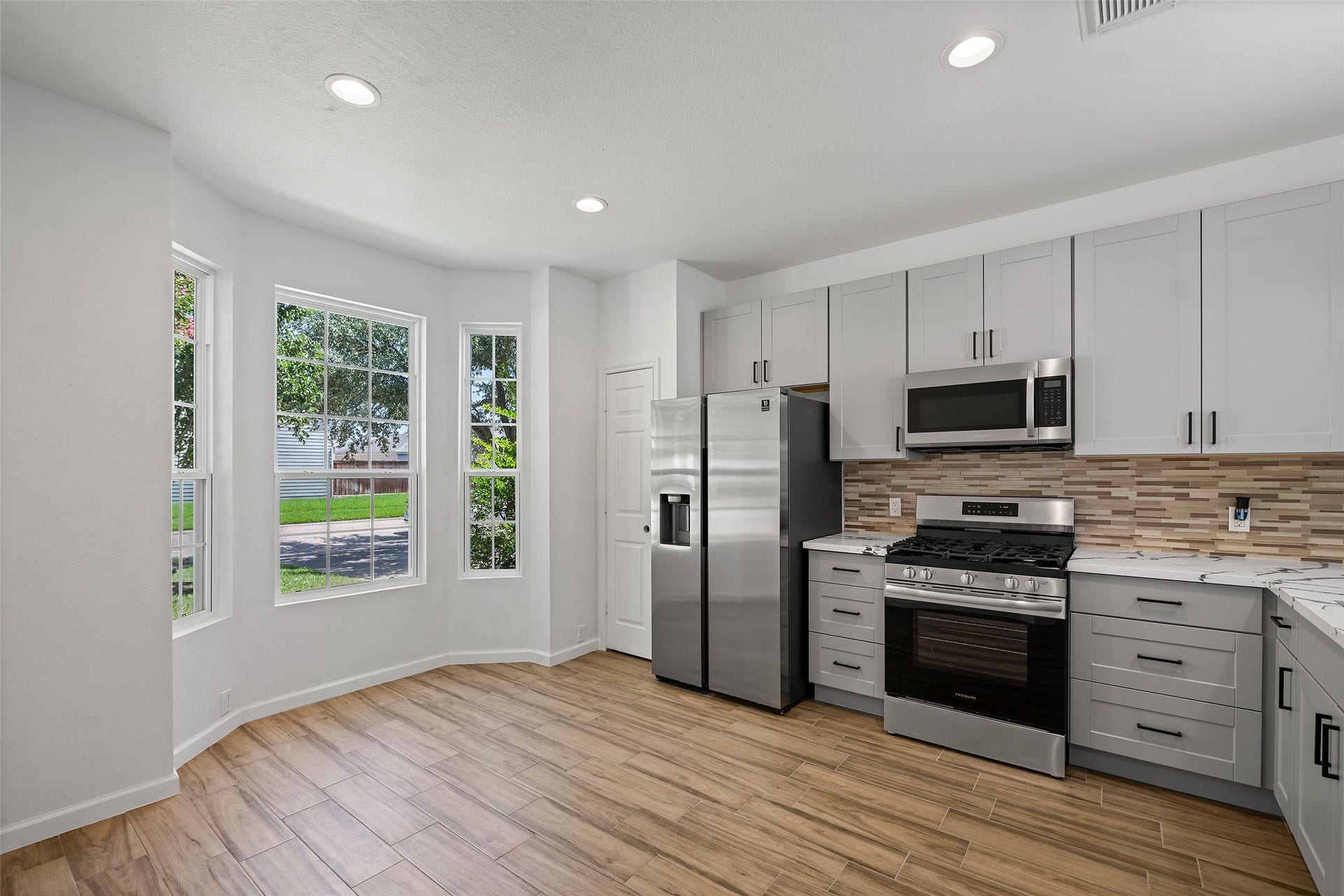 16879 Mammoth Springs Drive, Houston, TX 77095 16879 Mammoth Springs Drive, Houston, TX 77095