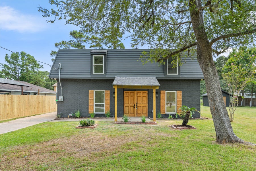 Property photo for 12217 Pine Lane, Dickinson, TX