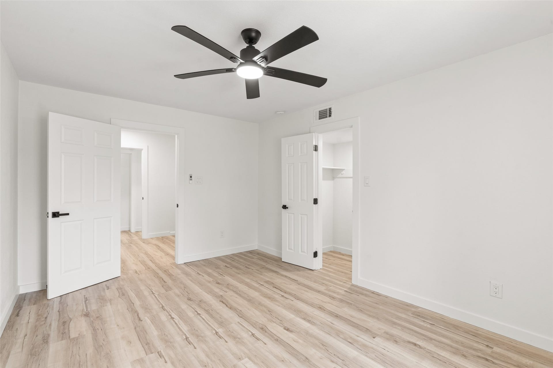 12217 Pine Lane, Dickinson, TX 77539 Bedroom 3