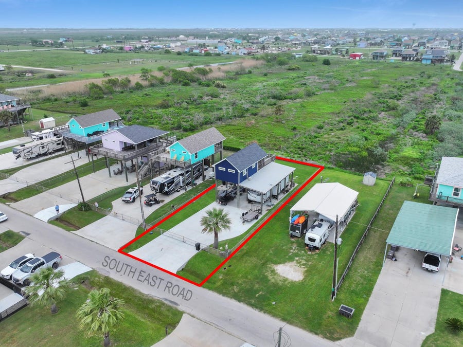 Property photo for 888 S East Road, Crystal Beach, TX