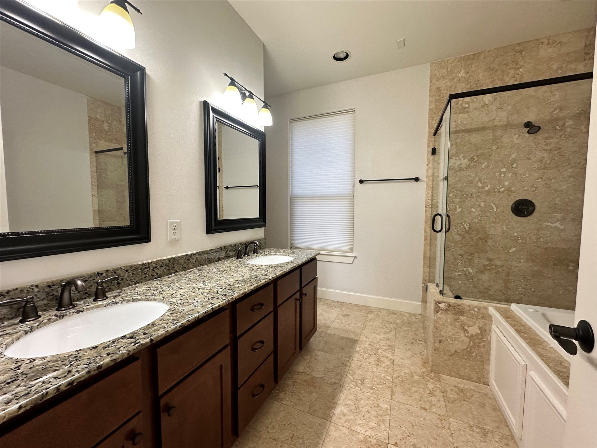 615 W 27th Street, #B, Houston, TX 77008