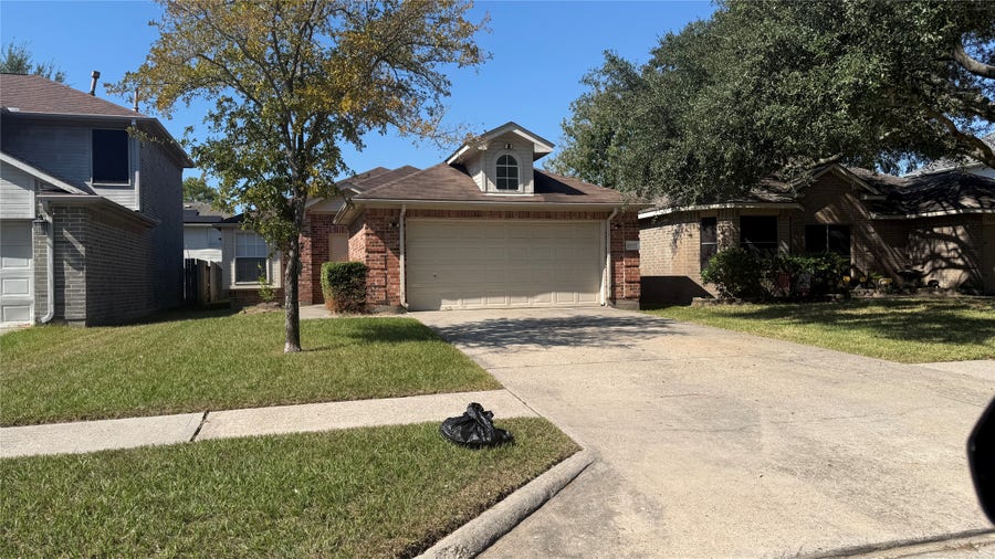 Property photo for 18115 Gravenhurst Lane, Tomball, TX