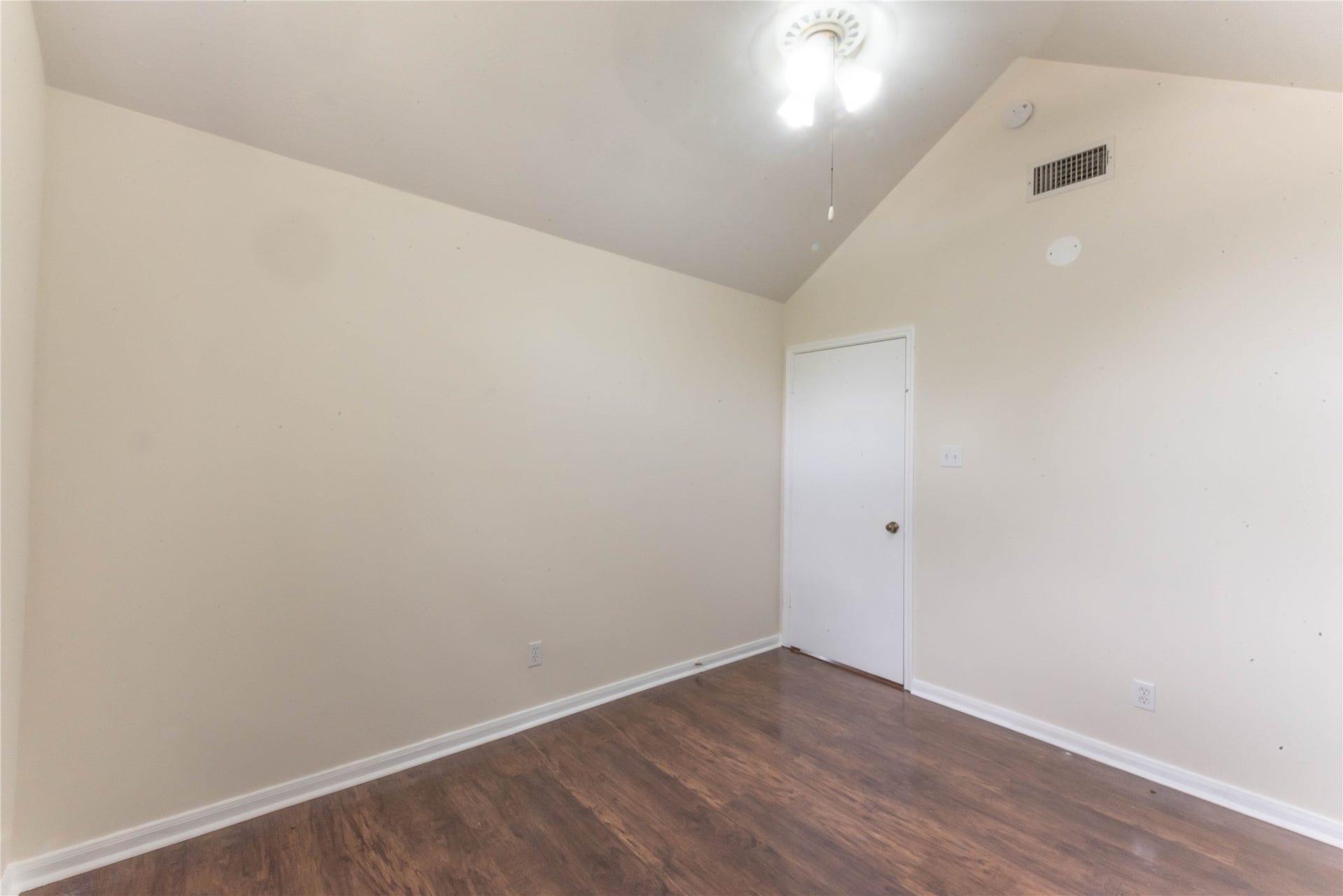 2106 Ledgecrest Drive, Houston, TX 77038 2106 Ledgecrest Drive, Houston, TX 77038