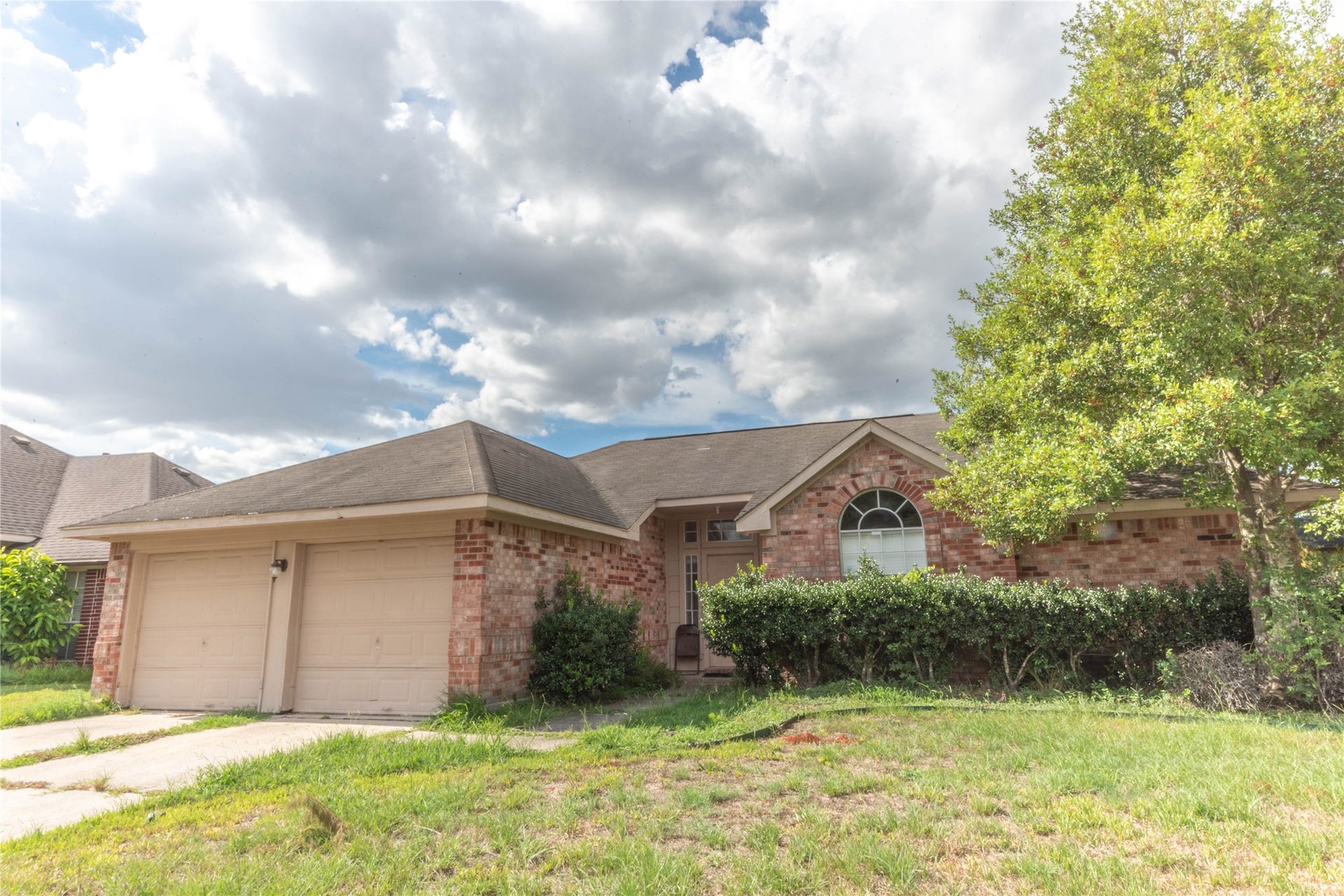 2106 Ledgecrest Drive, Houston, TX 77038 2106 Ledgecrest Drive, Houston, TX 77038