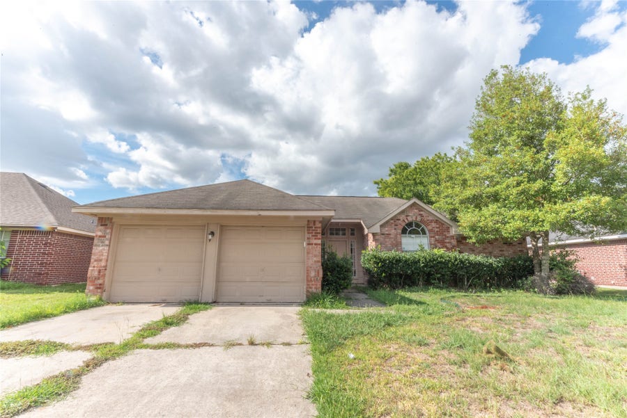 Property photo for 2106 Ledgecrest Drive, Houston, TX