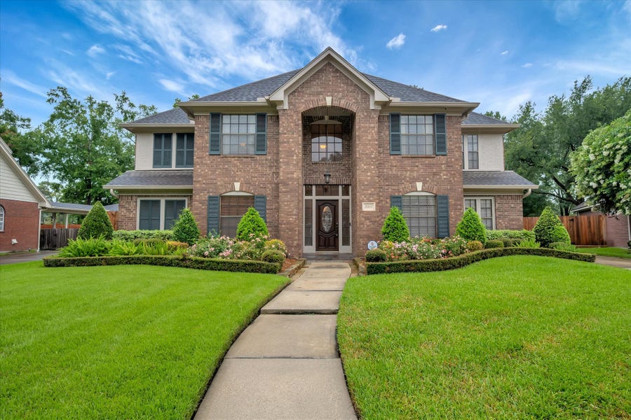 Property photo for 3910 Quiet Knoll Court, Pasadena, TX