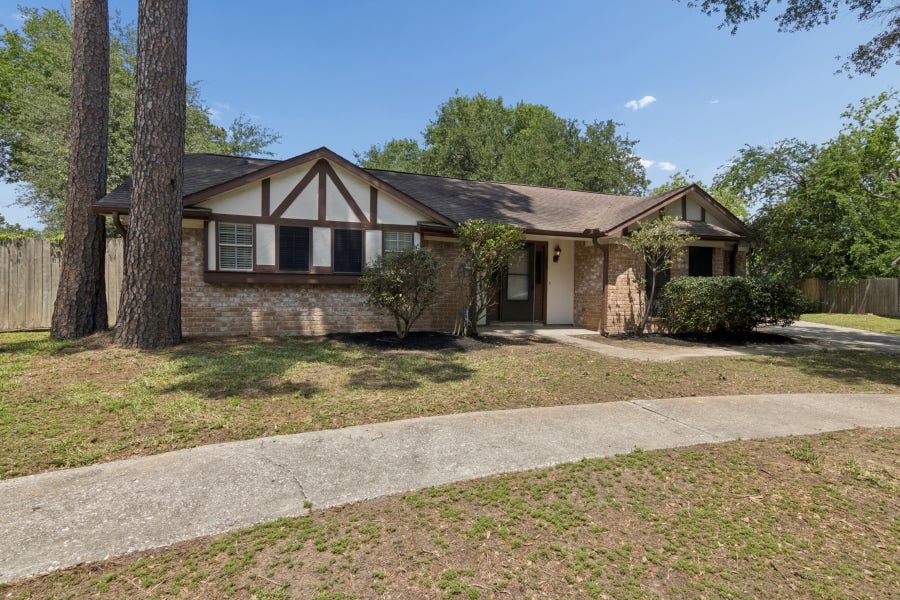Property photo for 2607 Allyson Court, Spring, TX