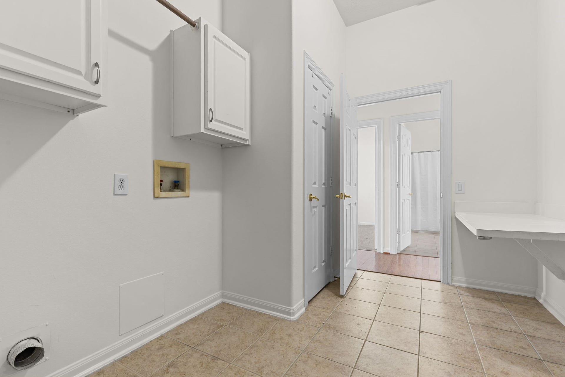 2404 S Venice Drive, Pearland, TX 77581 2404 S Venice Drive, Pearland, TX 77581