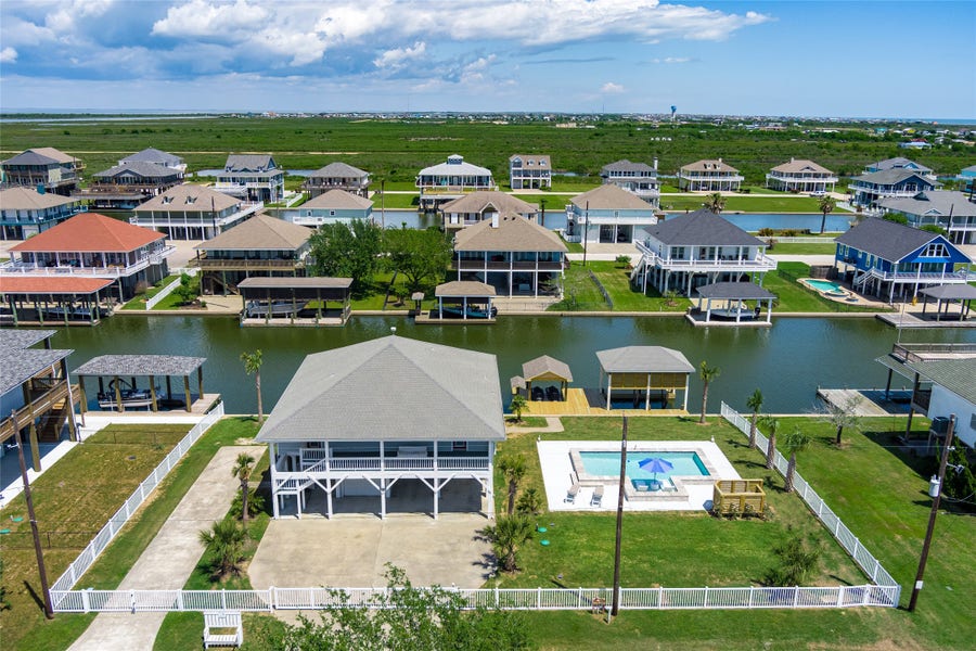 Property photo for 1140 Waterways Drive, Crystal Beach, TX