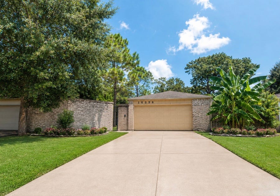 Property photo for 16034 Glen Mar Drive, Houston, TX
