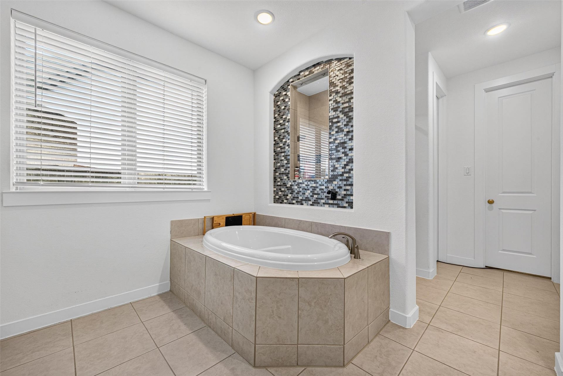 10114 Brush Way, Rosharon, TX 77583 10114 Brush Way, Rosharon, TX 77583