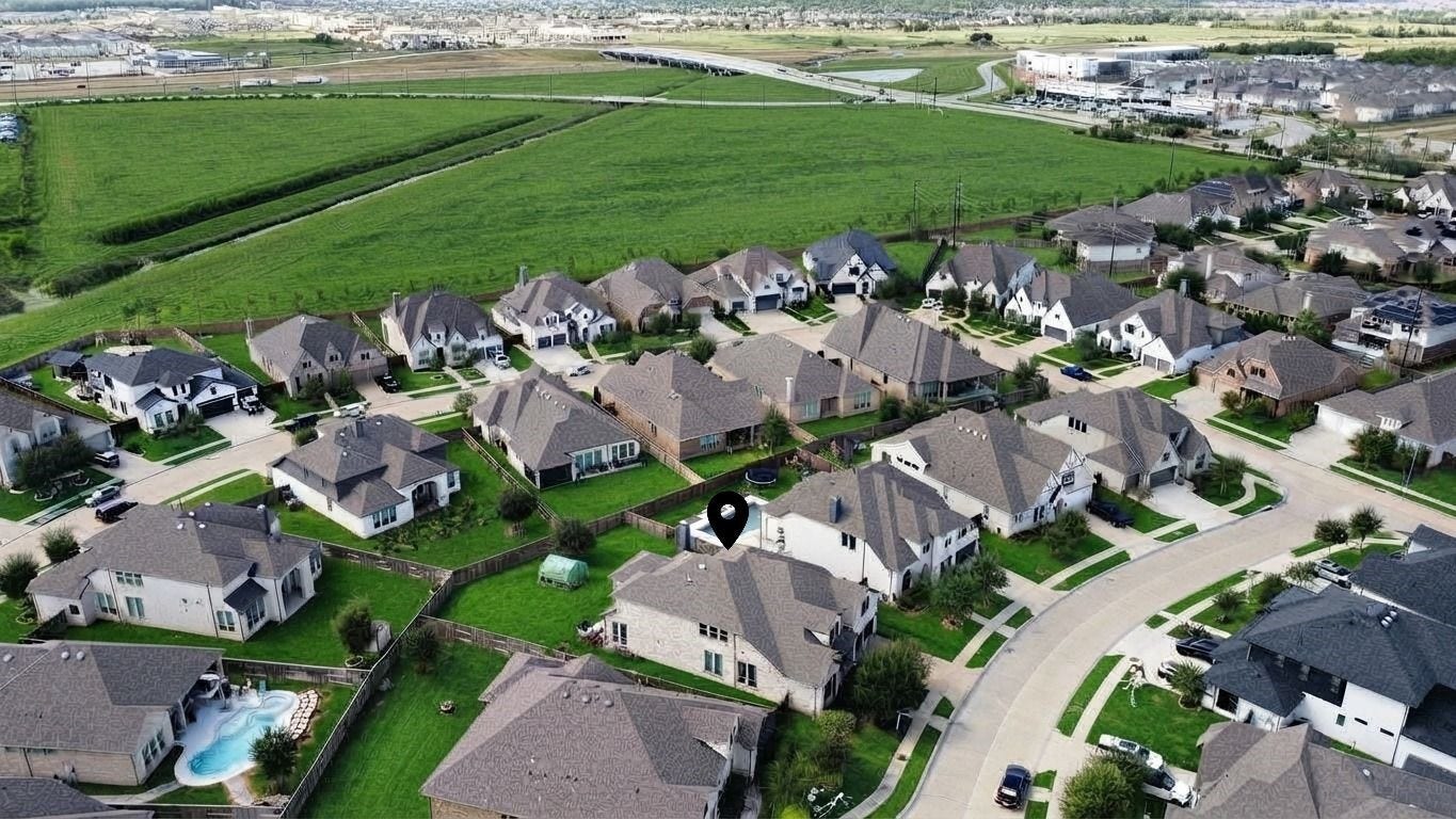 10114 Brush Way, Rosharon, TX 77583 10114 Brush Way, Rosharon, TX 77583