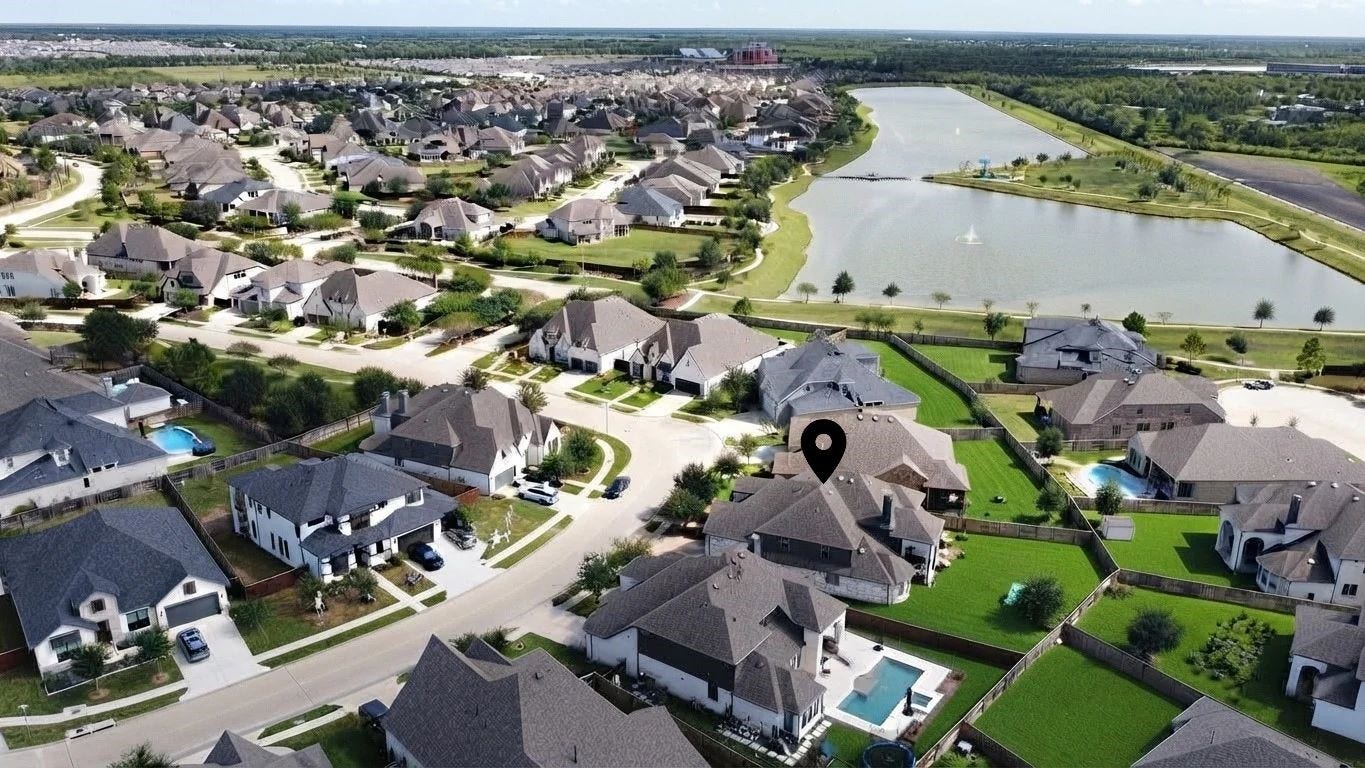 10114 Brush Way, Rosharon, TX 77583 10114 Brush Way, Rosharon, TX 77583