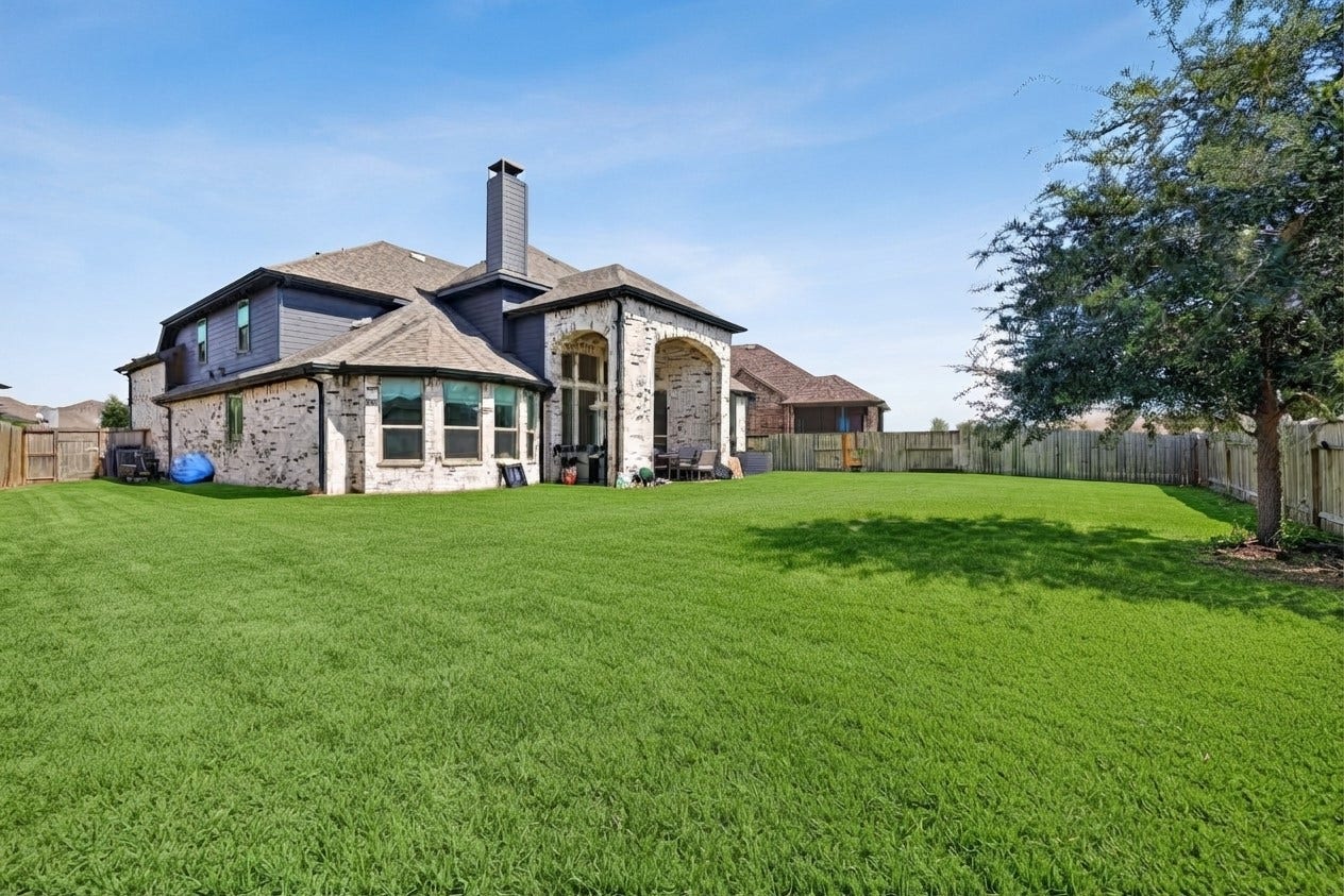 10114 Brush Way, Rosharon, TX 77583 10114 Brush Way, Rosharon, TX 77583