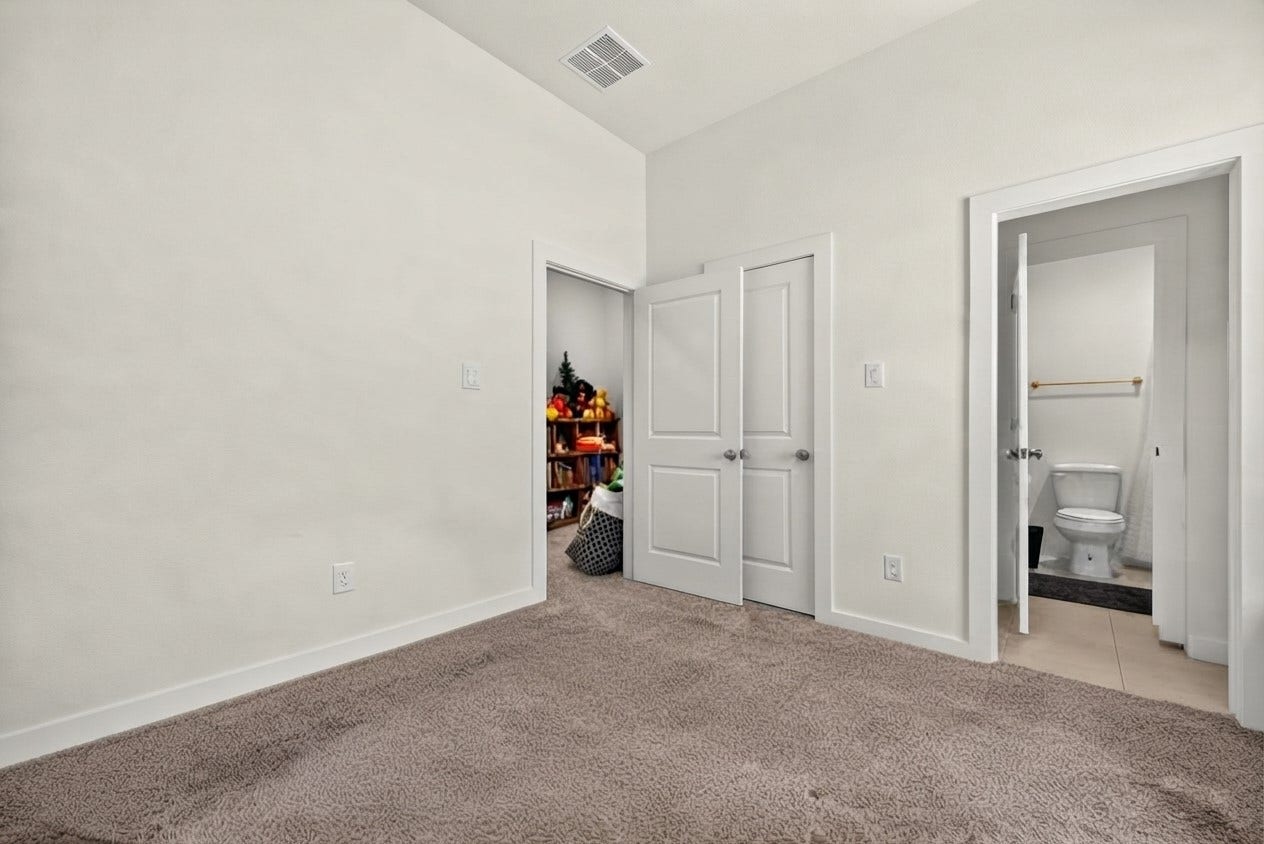 10114 Brush Way, Rosharon, TX 77583 10114 Brush Way, Rosharon, TX 77583