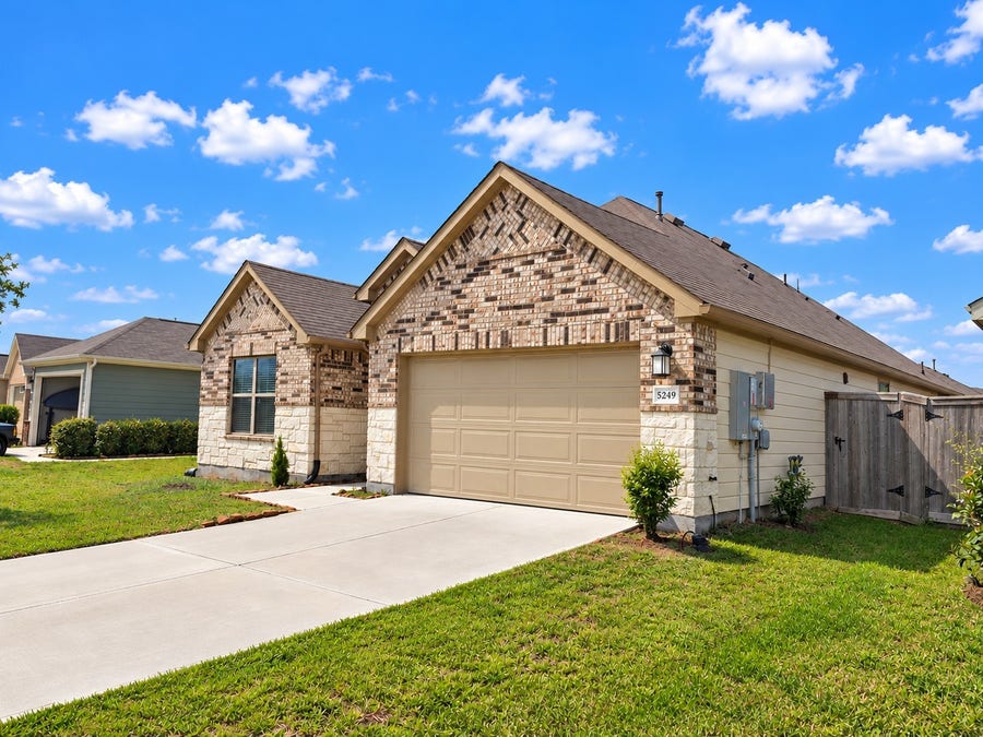 Property photo for 5249 Fleming Street, La Marque, TX
